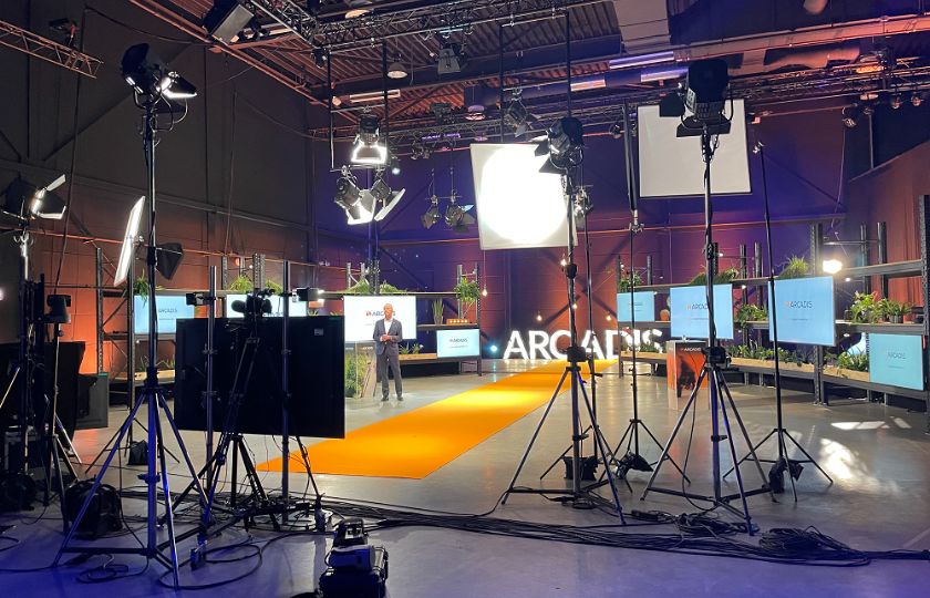 Arcadis+organiseert+internationaal+online+event+voor+duizenden+bezoekers+aan+de+hand+van+Buro+NSign