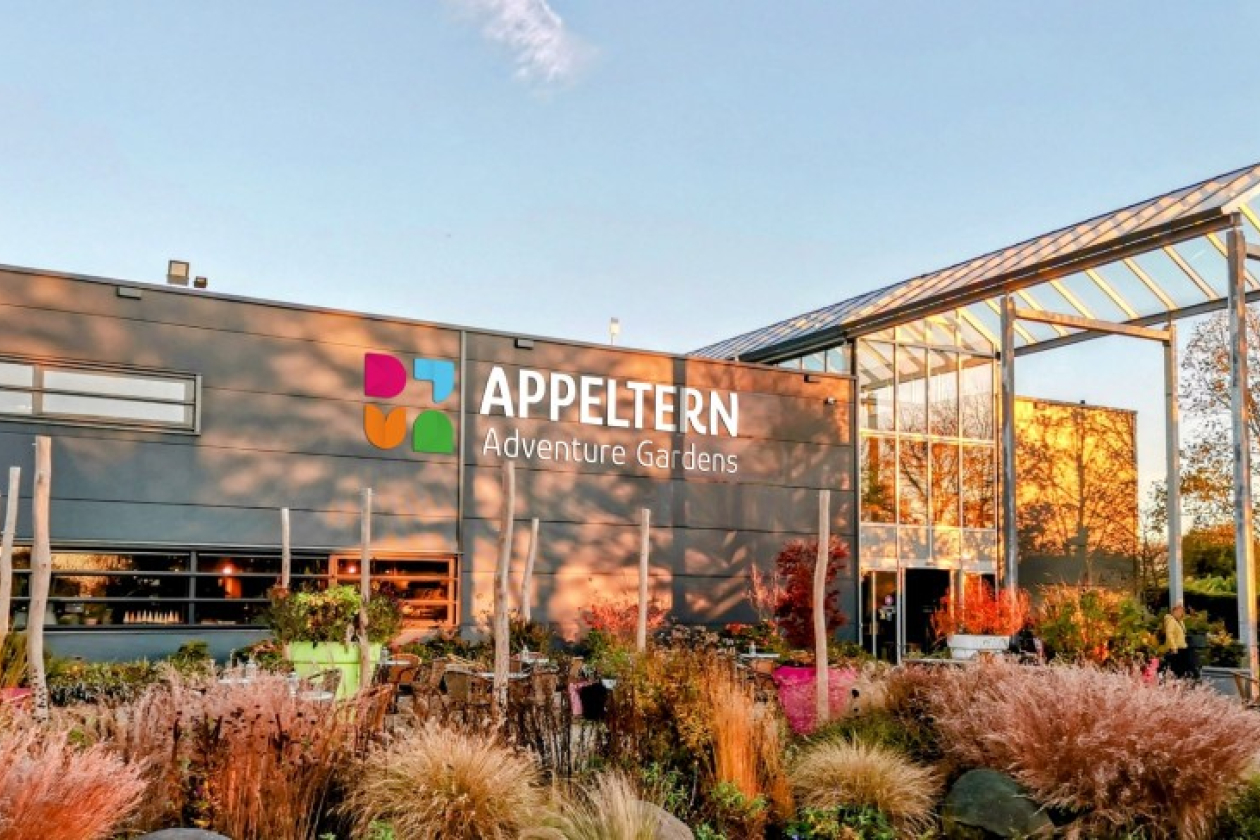 appeltern_voorkant.jpg " src=