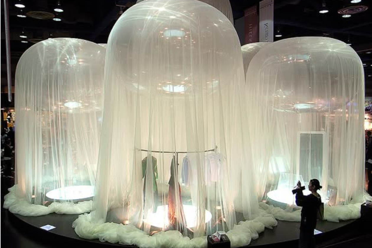 b07e52514417a4eed2ba43a088e8c930.jpg jellyfish pavilions Pavilions, Booths & Exhibits are all temporary, so should be made from materials that won’t go to a landfill. At the same time, they need to be solid, durable, lightweight and collapsible. http://blog.laqfoil.com/?p=963