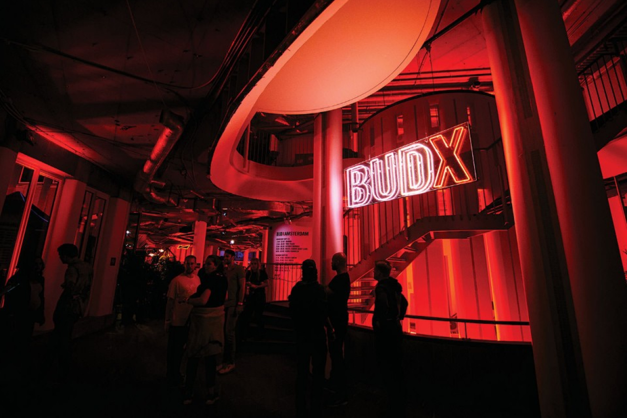 budxamsterdam_eventoimgevento1-1.jpg " src=