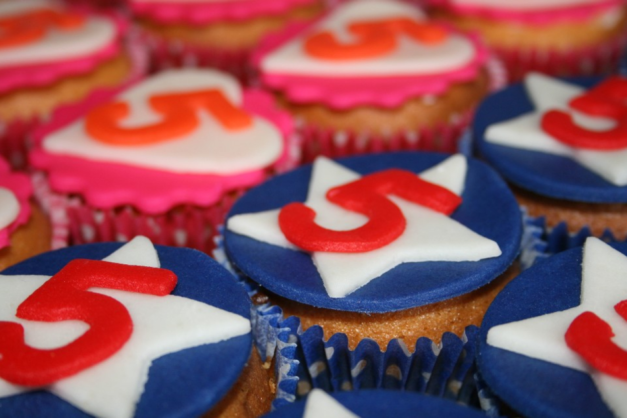 cupcakes.jpg " src=