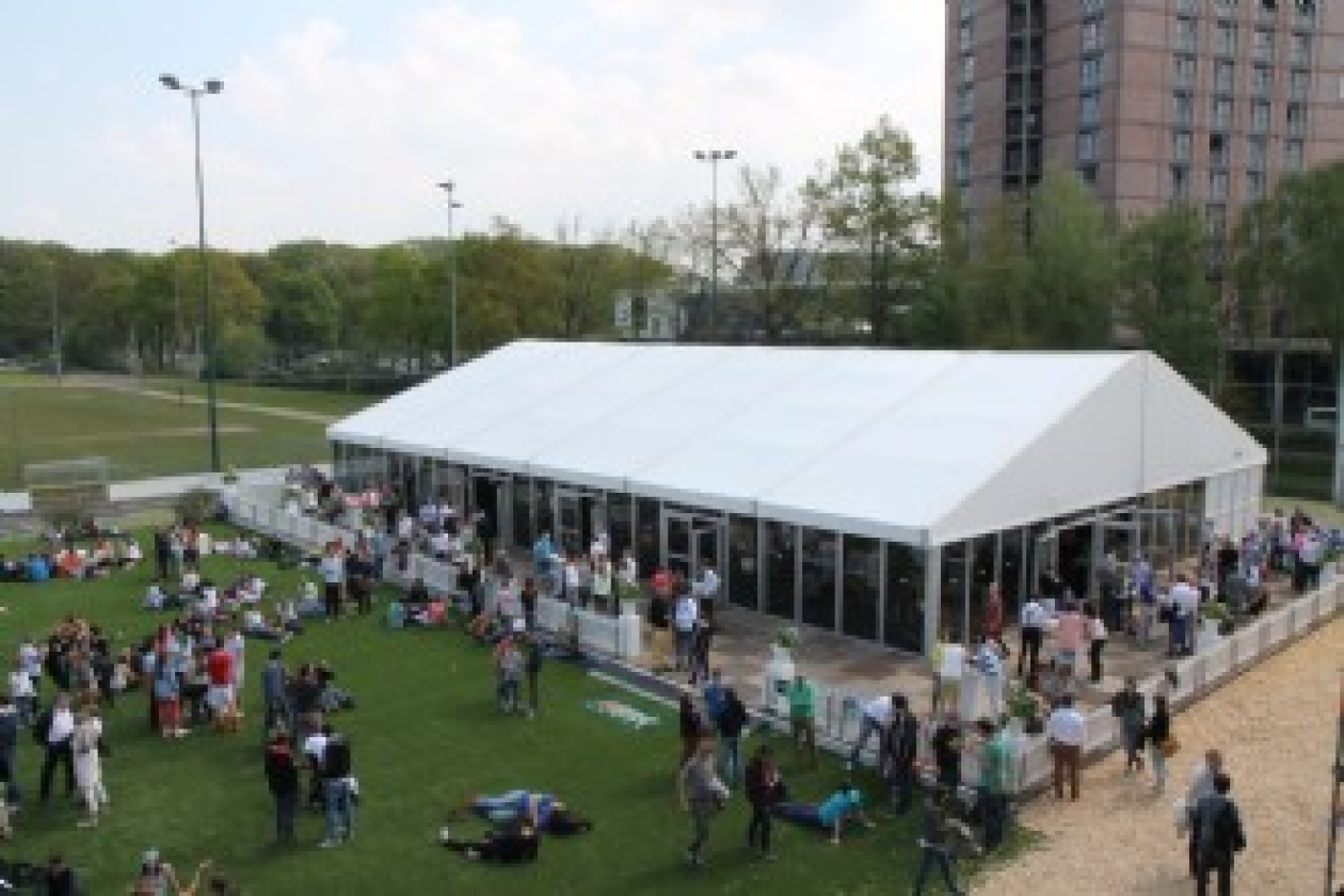 dca03f89293bbfd7ba4d17e3eb66469db1ef52f0a0f0b685b141c3e46640379e-330x220.jpg Uw event in een tent? Dit is de checklist!