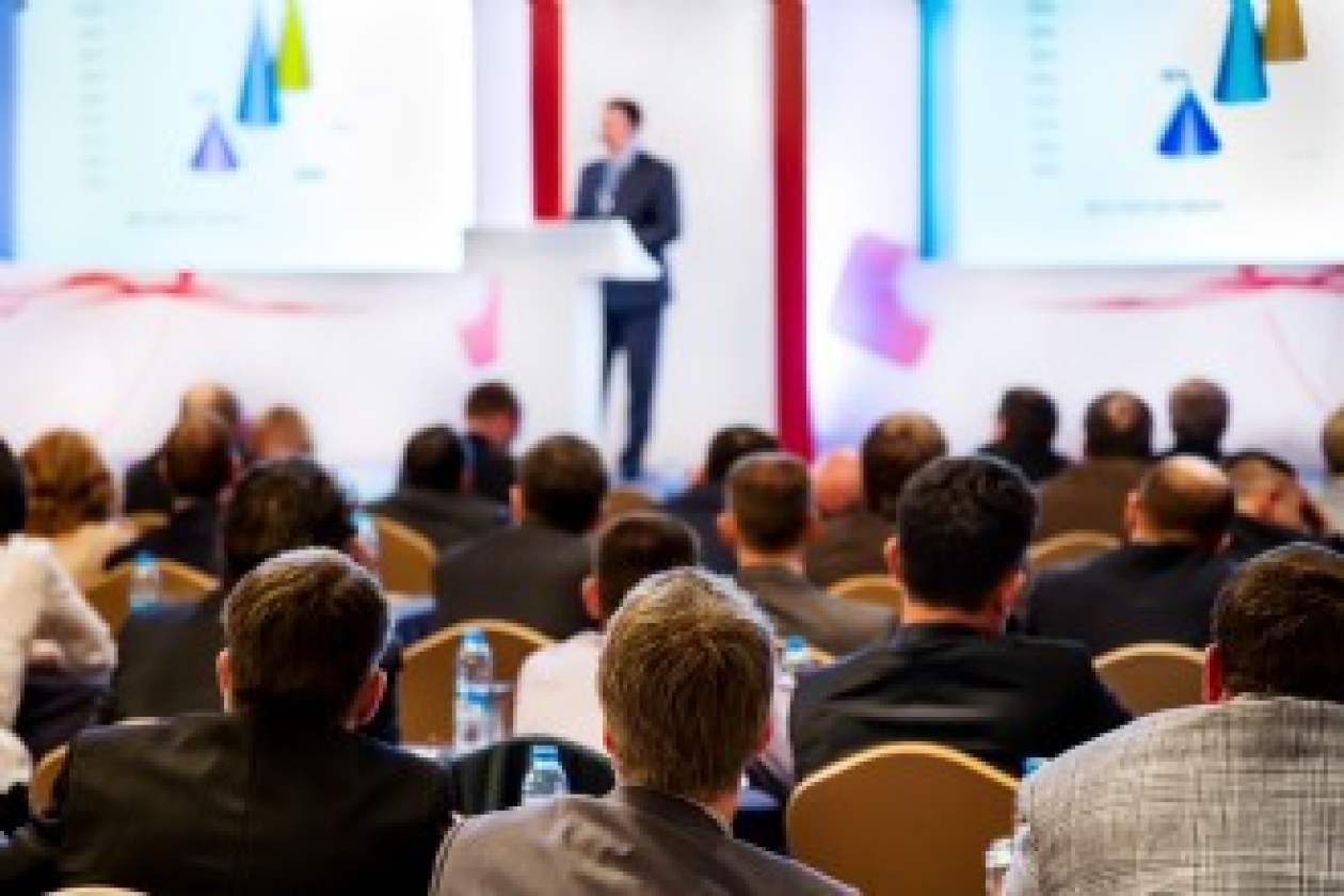 ffad981d2c0705539376da6170ab6e437019641de43a877d0cd46fe908d5fd5c-330x220.jpg Maak van een congres een event