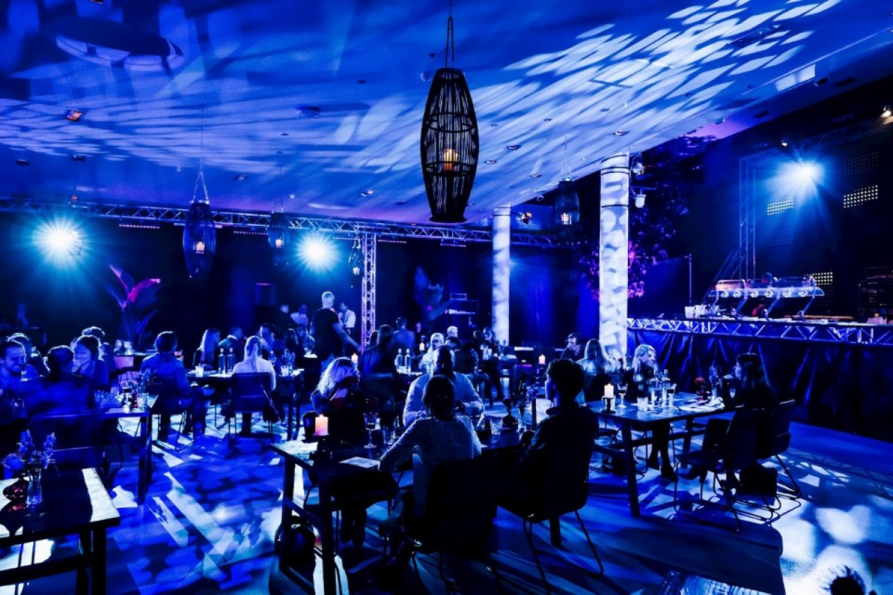 gooiland_club_vega.jpg " src=