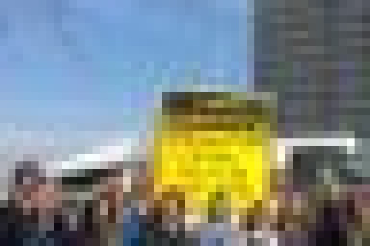 hUE3zpzE_normal.jpg " class=