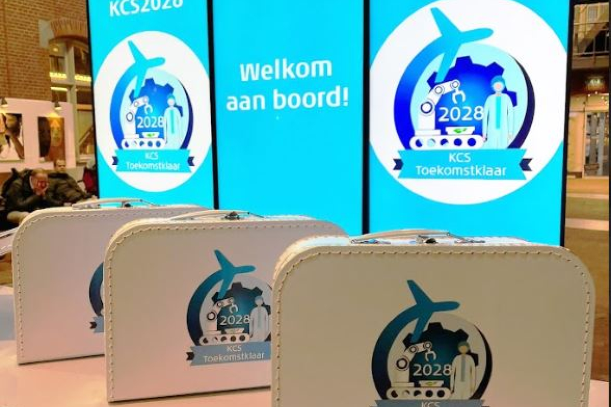 klm_2.jpg " src=