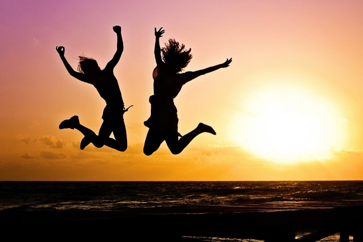 sunset-g0fbbfcfa1_1280.jpg " src=