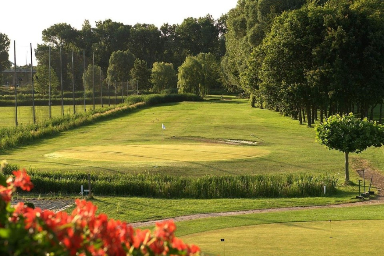 up_events_golfbaan.jpg " src=