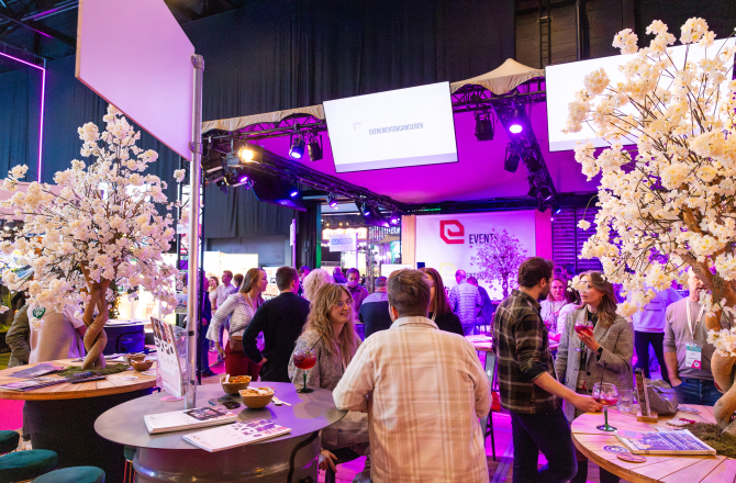 20241113_1828_festivakbeurs-jeikewullms_110.jpg