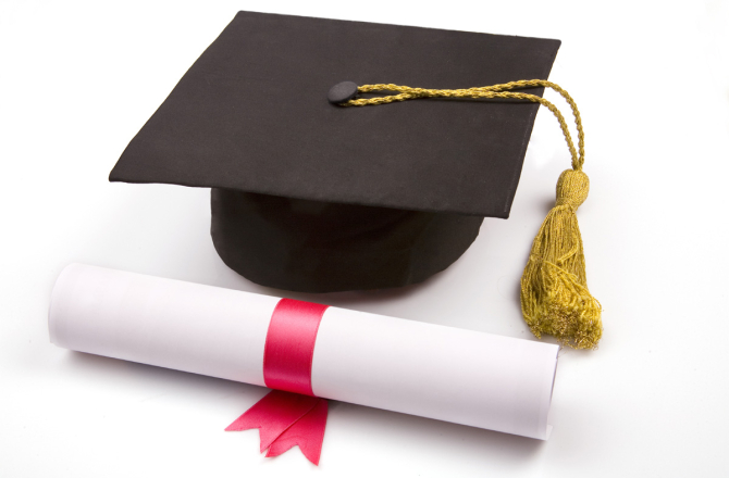 25291-diploma-and-degree-cap.jpg