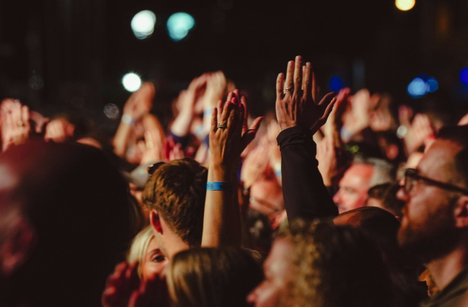 a-friend-dldoasd5fcw-unsplash.jpg