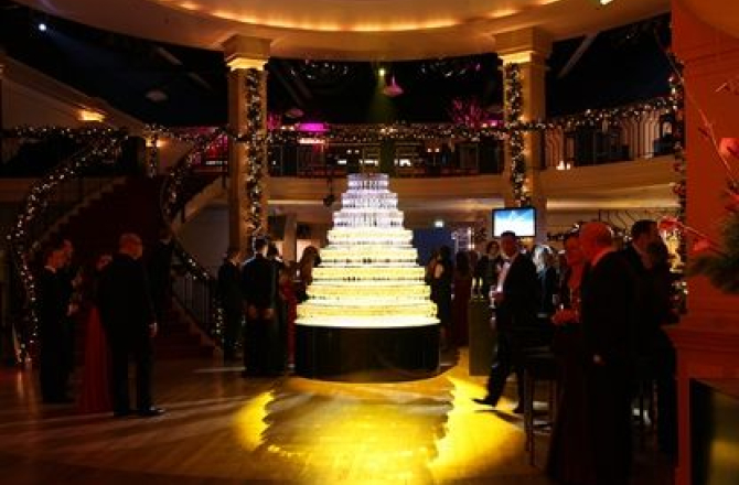 bubbles_incl_empire_tower_4.jpg