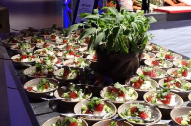 food_trend_poke.jpg
