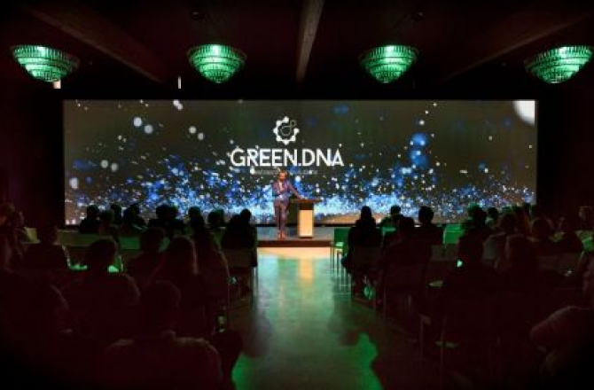 green_dna.jpg