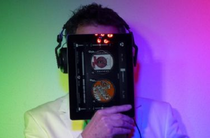 ipad_dj.jpg