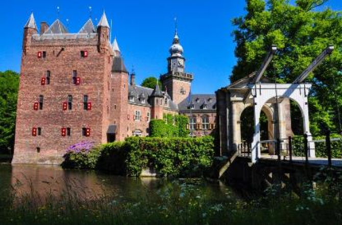 kasteel_nyenrode_1.jpg