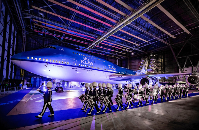 klm_100_xsaga.jpeg