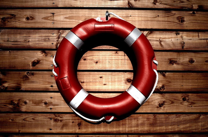 lifesaver-933560_1920_(1).jpg