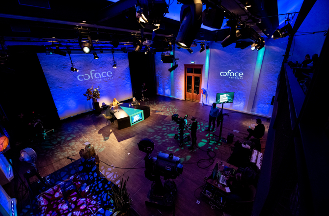 livestream_tobacco_theater_foto_2.jpg