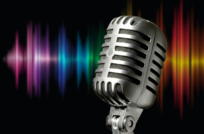 microphone-1074362_1920.jpg
