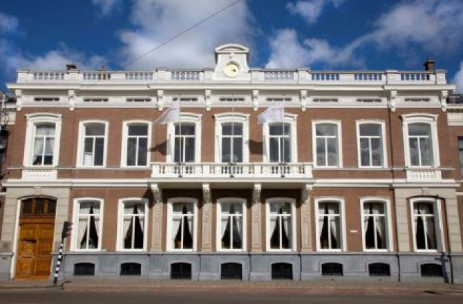 raadzaal.jpg