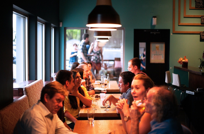 restaurant-gca34466f5_1920.jpg