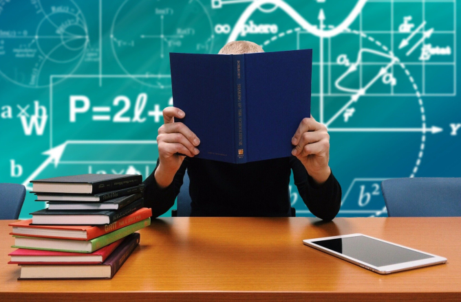 school-2051712_1920.jpg