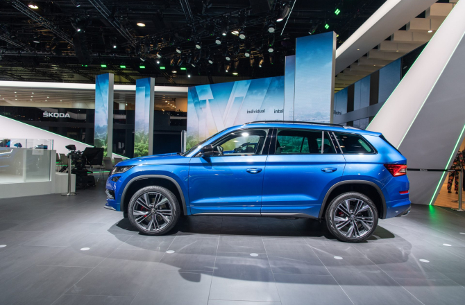 skoda-kodiaq-rs-booth-frankfurt-1920x1280.jpg