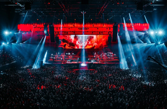 symphonica_in_rosso_dolly_dots.jpg