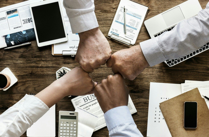 teamwork-3213924_1280.jpg