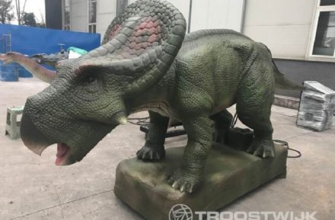 troostwijk_dino5.jpg