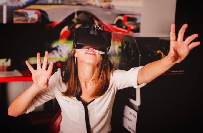 vr_bril.jpg