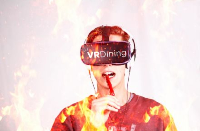 vr_dining.jpg