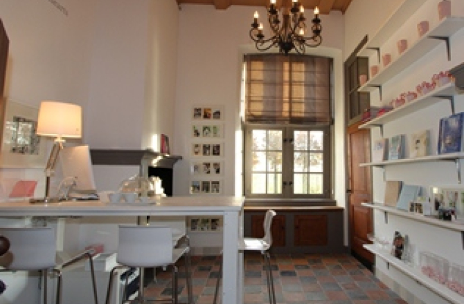 weddingroom2.jpg