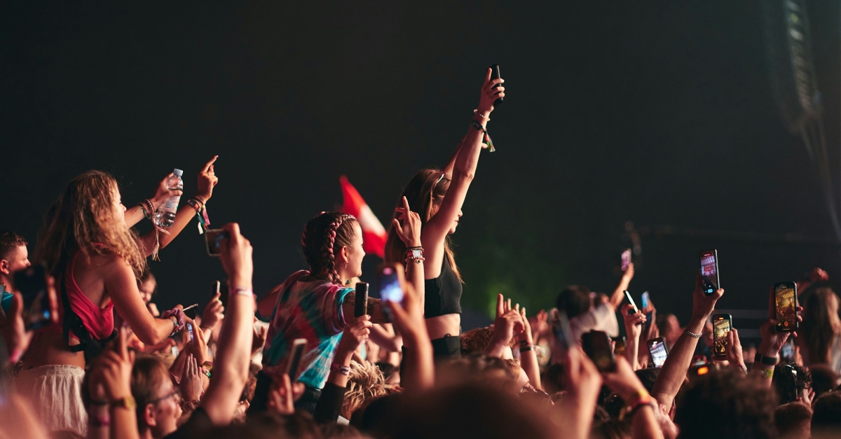 Vunzige Deuntjes maakt zelfstandige doorstart en keert terug in Amsterdamse Bos