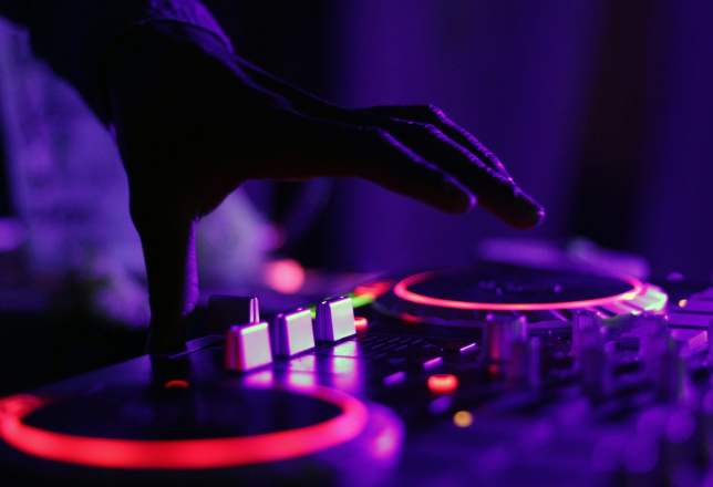 dj