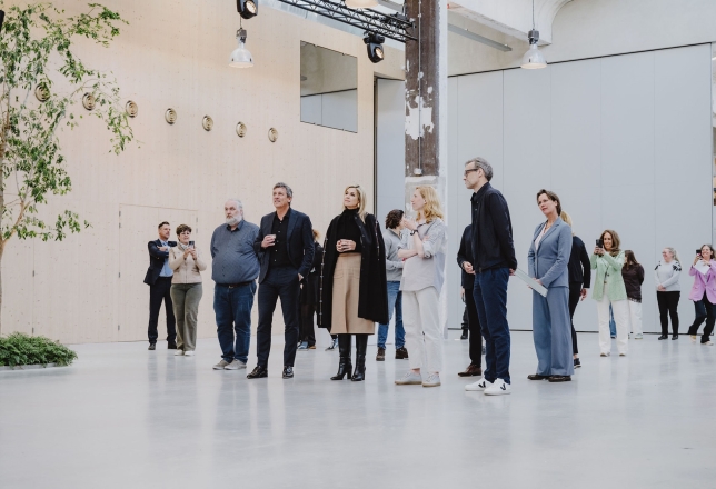 Koningin Máxima bezoekt Act Eventstudios 