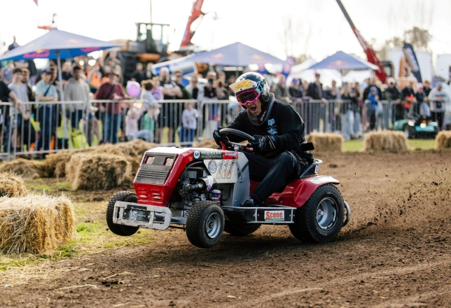 Zitmaaierrace